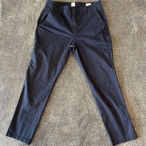 Gap Girlfriend Khaki in Navy